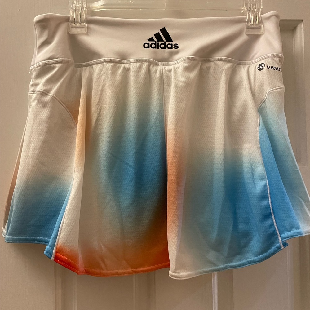 Adidas tennis skirt / M / but is large for a medium